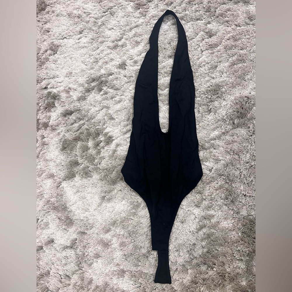 Black low plunge bodysuit XS fits like a S